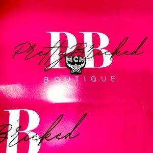 “Pretty Charm” (croc jibbtz)